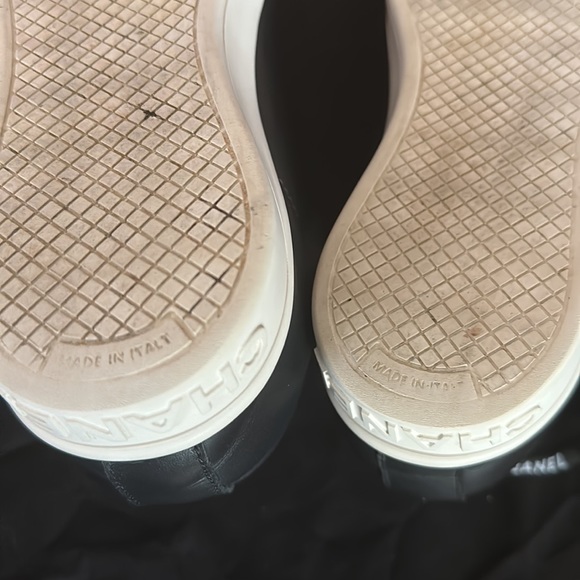 CHANEL Black and White Sneakers - Picture 15 of 16